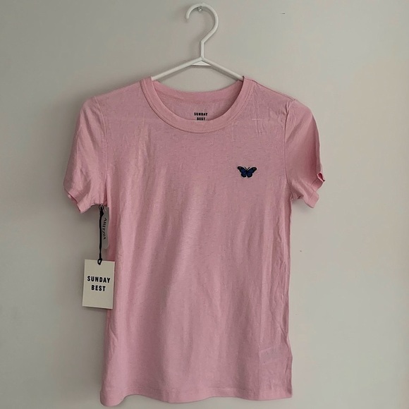Aritzia Tops - 🦋BNWT ARITZIA Sunday Best Candy T-Shirt